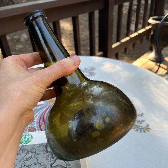 Antique Glass Bottle Surinam - Picture 8 of 15